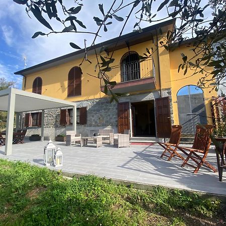 Ca' Degli Ulivi Relax Con Idromassaggio Lunigiana Vicino 5 Terre Apartment Agnino Ngoại thất bức ảnh